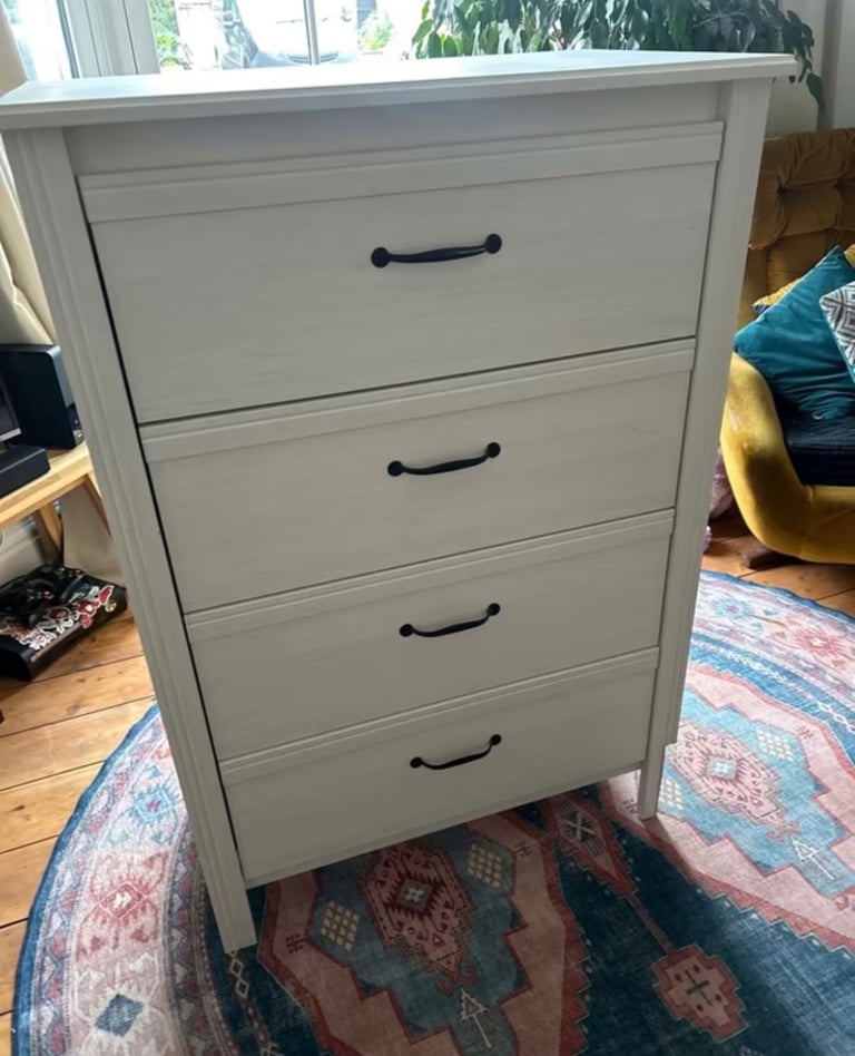 image for Chest of drawers