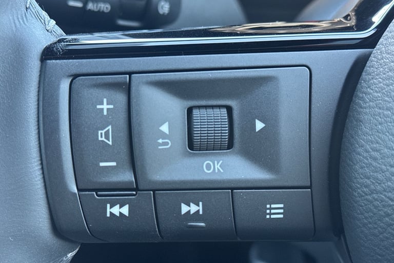 2025 Nissan Qashqai 1.3 DiG-T MH Tekna 5dr Hatchback Petrol Manual