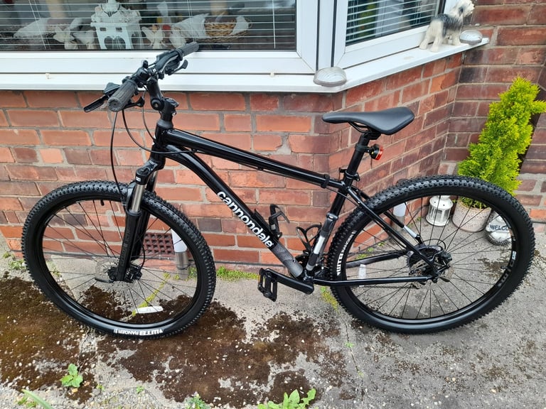 CANNONDALE TRAIL 7 29ER ADULTS BIKE. 