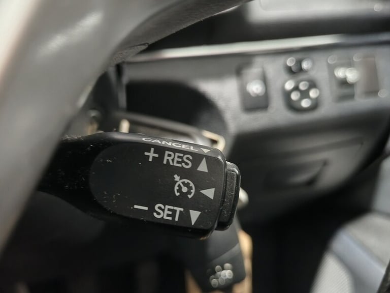 2014 Toyota Avensis D-4D Icon Business Edition Saloon Diesel Manual