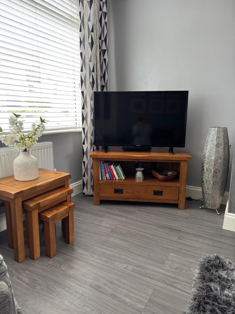 Rustic Solid Oak TV Unit Sideboard 
