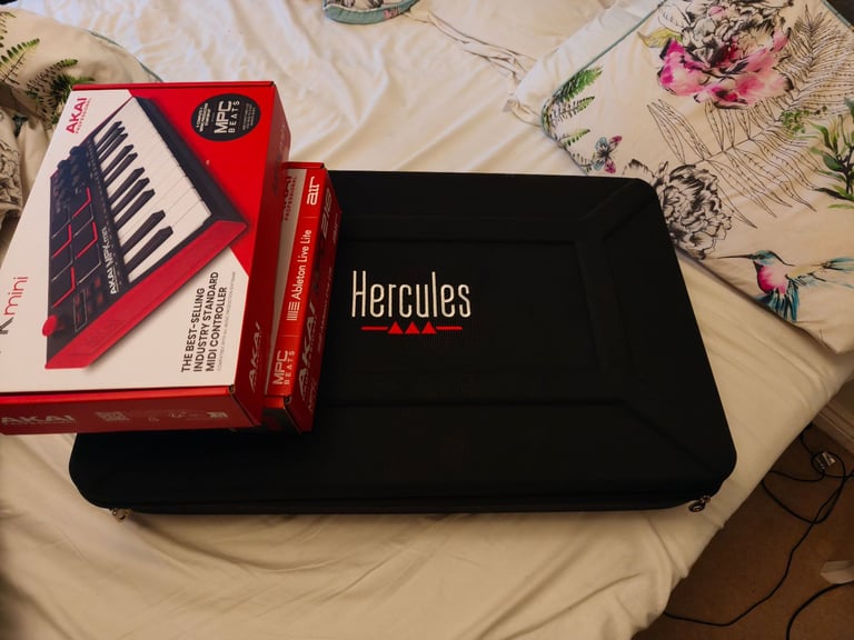 Hercules Djcontrol inpulse T7 Bundle
