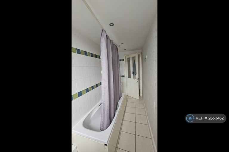 1 bedroom flat in Ibrox Street, Glasgow, G51 (1 bed) (#2653462)
