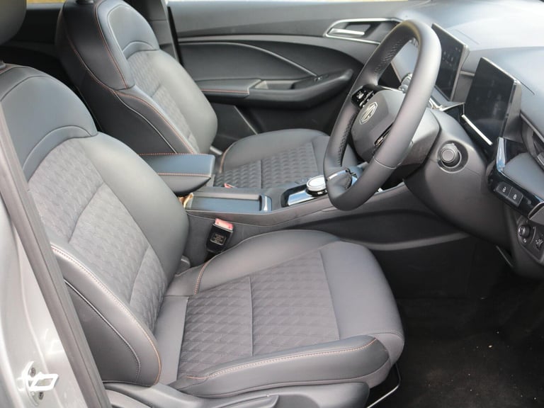 2025 MG MG3 1.5 Hybrid+ MHEV Trophy Hatchback 5dr Petrol Hybrid Auto Euro 6 (s/s) (194 HATCHBACK ...