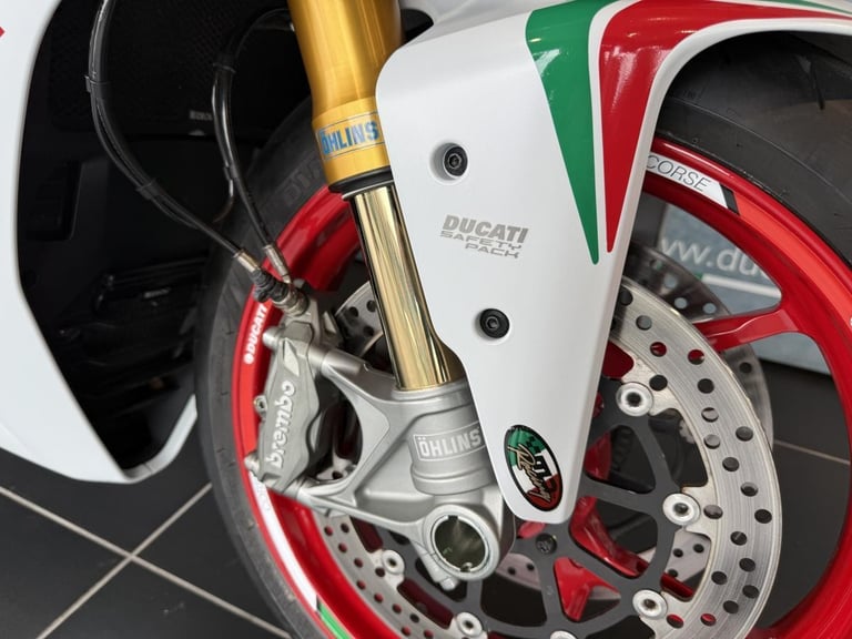 2021 Ducati Supersport S – 5,402 Miles