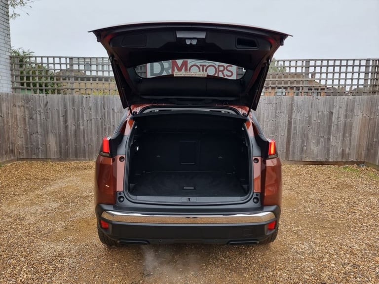 2017 Peugeot 3008 1.2 PureTech Allure SUV 5dr Petrol EAT Euro 6 (s/s) (130 ps) HATCHBACK Petrol A...