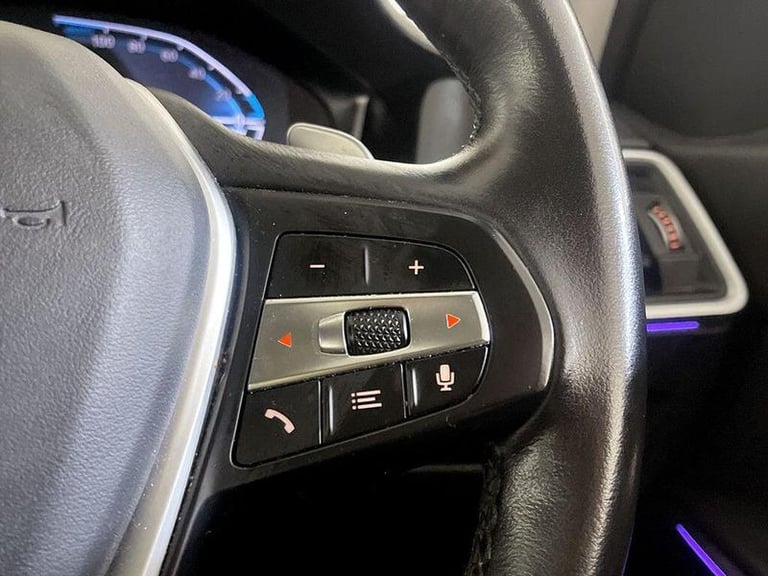 2019 BMW 3 Series 330e SE Pro 4dr Auto SALOON PETROL/ELECTRIC Automatic