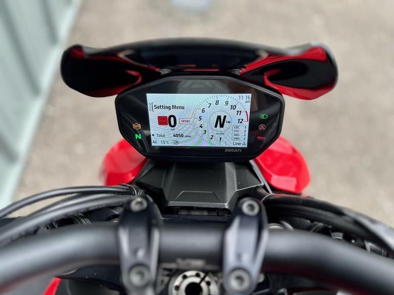 2022/71 Ducati Street Fighter V2 Motorcycle 