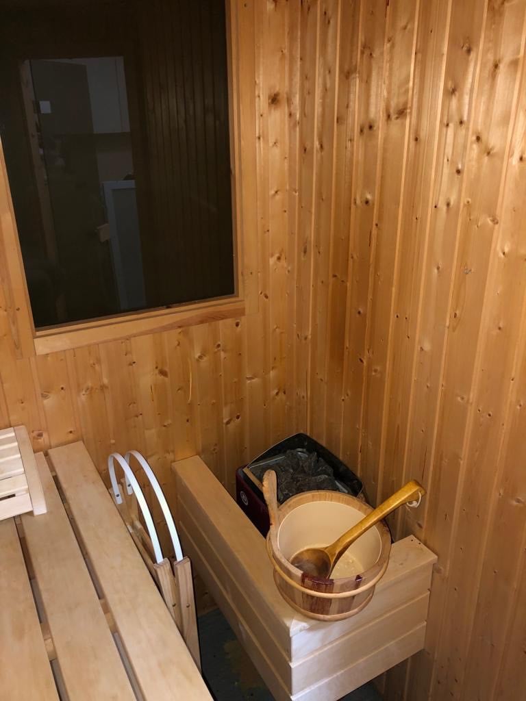 Finnsauna Wooden Indoor Sauna