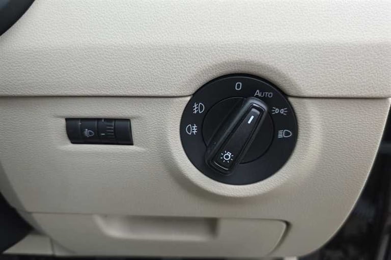 2014 Skoda Octavia 1.4 TSI Elegance Hatchback 5dr Petrol Manual Euro 5 (s/s) (140 ps) Hatchback P...