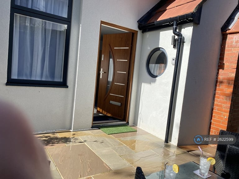 Studio flat in Surrenden Crescent, Brighton, BN1 (#2622599)