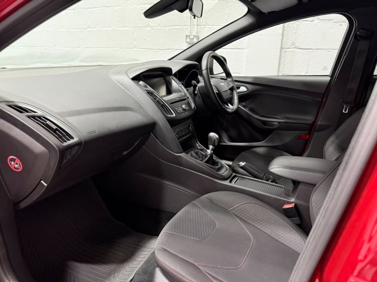 2016 Ford Focus 1.5 TDCi EcoBoost ST-Line Estate 5dr Diesel Manual Euro 6 (s/s) (120 ps) Estate D...