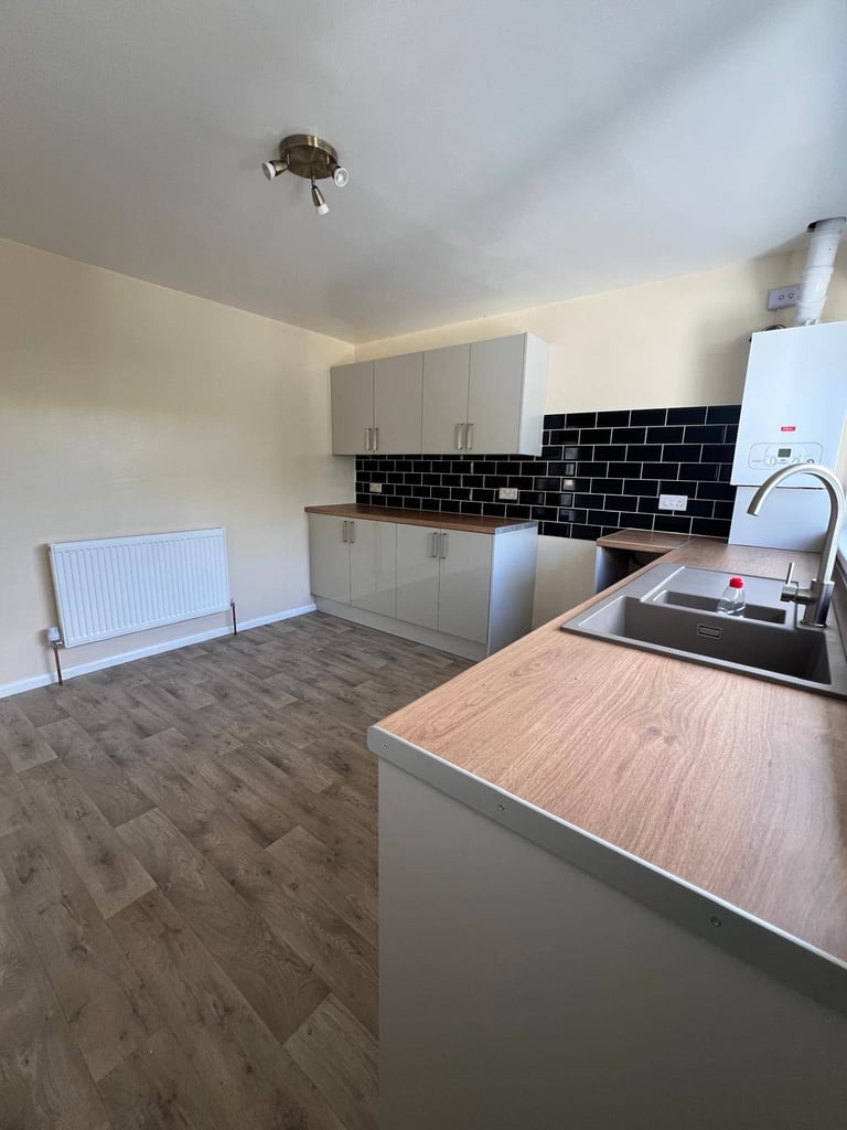 3 Bedroom Dormer bungalow to rent in WF16 - Ready to view now 