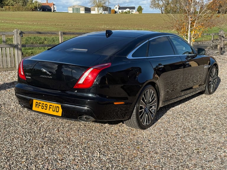 2020 Jaguar XJ 3.0d V6 Autobiography 4dr Auto [LWB] SALOON DIESEL Automatic
