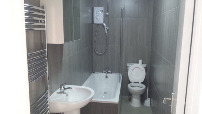 Newly decorated large double room 