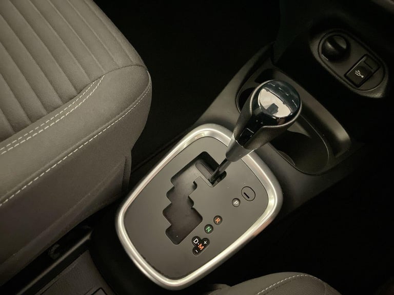 2019 Toyota Yaris 1.5 VVT-i Icon Tech Hatchback 5dr Petrol CVT Euro 6 (111 ps) - SAT NAV + PA HAT...