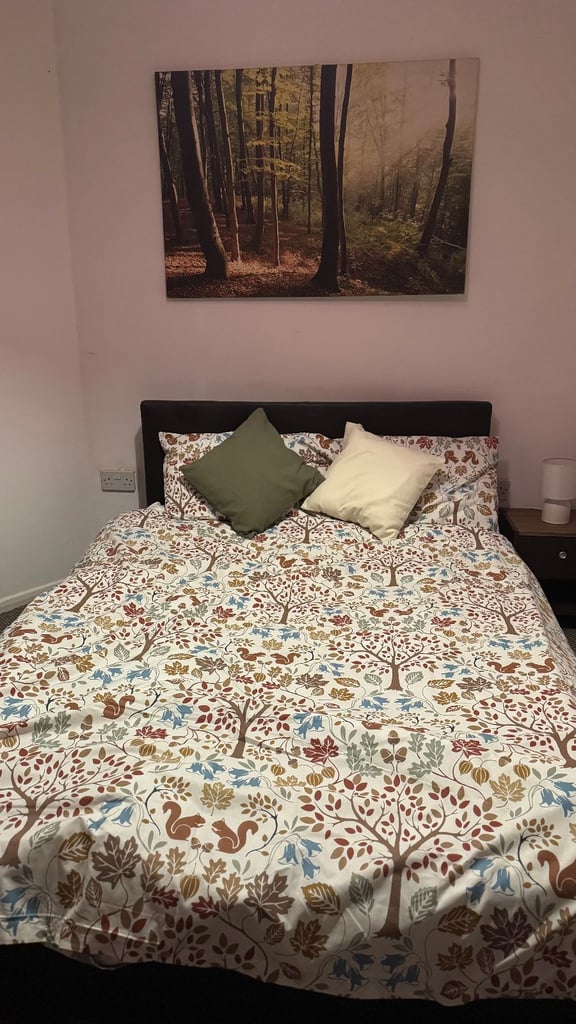 Furnished Large Double Rooms for rent