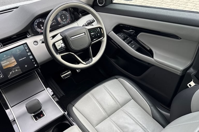 2025 Land Rover Range Rover Evoque 2.0 D200 Dynamic HSE 5dr SUV DIESEL Automatic