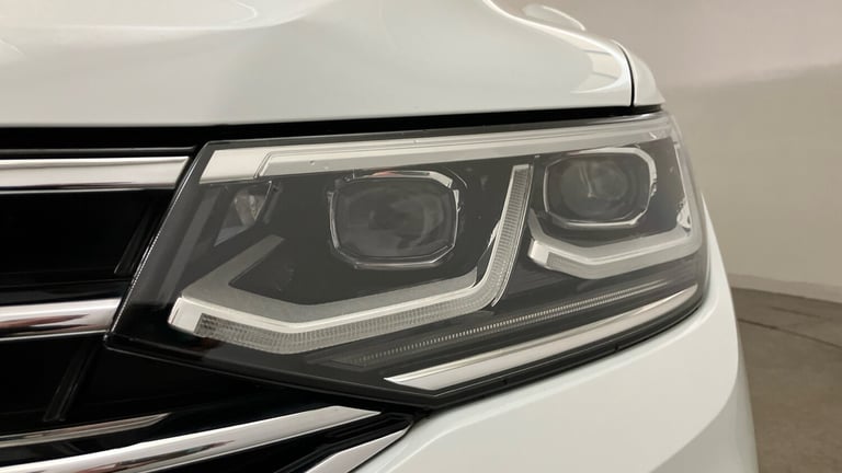 2022 Volkswagen Tiguan 2.0 TDI R-Line 5dr DSG Diesel Estate Estate Diesel Automatic