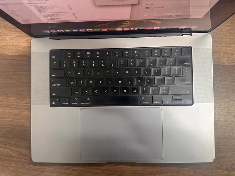 MacBook Pro 16” 2021 M1 Pro Chip | 16GB RAM | 512GB SSD | 16-Core GPU £650