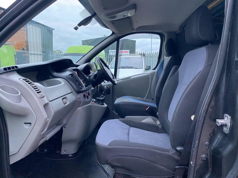 2013 Renault Trafic 2.0 dCi SL27 Sport L1 H1 3dr PANEL VAN Diesel Manual