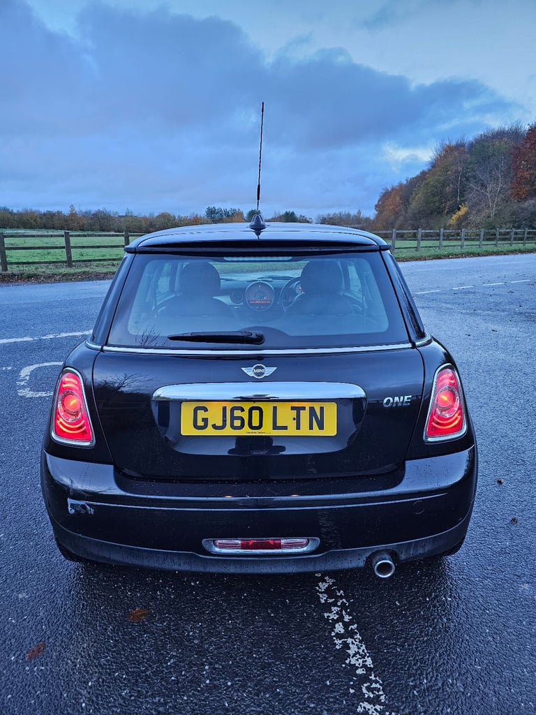 Mini One 1.6 Manual **FRESH MOT GREAT EXAMPLE**