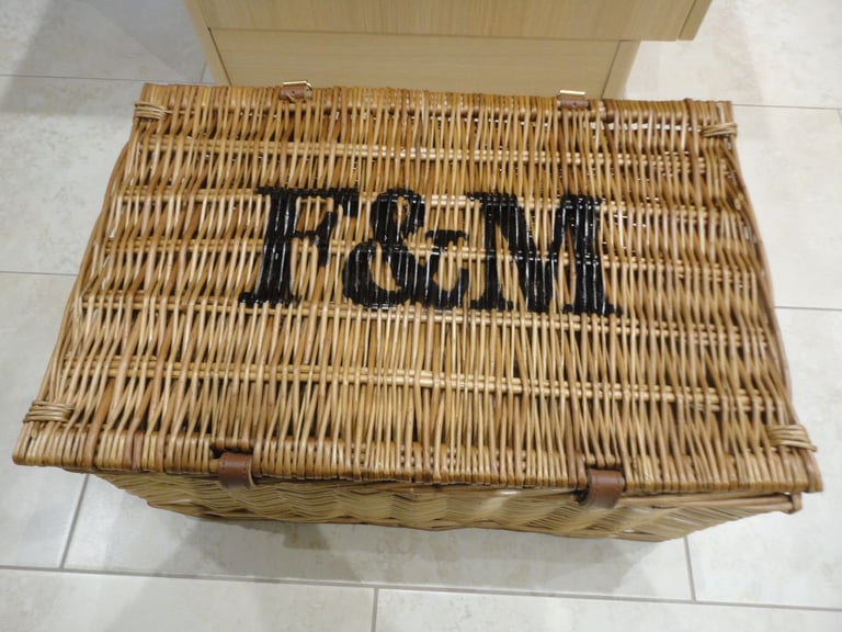 image for Fortnum & Mason Hamper with handle at front and logo at the top
