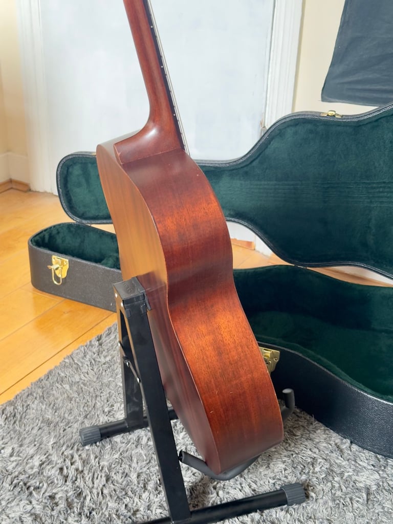 Martin 000-15M All Solid Mahogany Acoustic Guitar + Hard Case