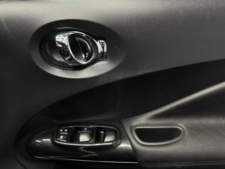 2016 Nissan Juke 1.6 Tekna 5dr Xtronic HATCHBACK PETROL Automatic