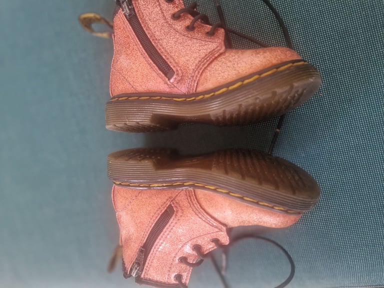 Infants size 5 Dr Martens 