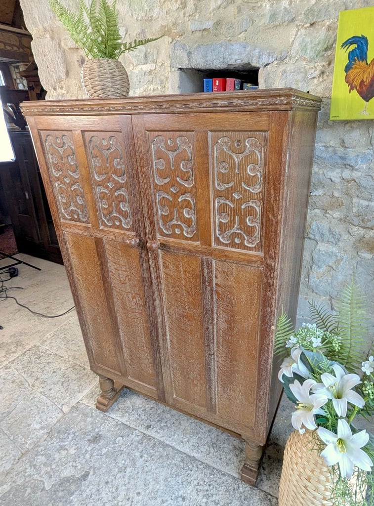 Limed Oak Linen Cabinet Gentlemans Wardrobe - Heathland Furniture