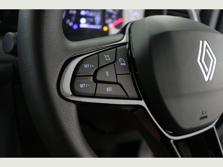 2025 Renault Master MM35 Blue dCi 130 Advance Medium Roof Van PANEL VAN DIESEL Manual