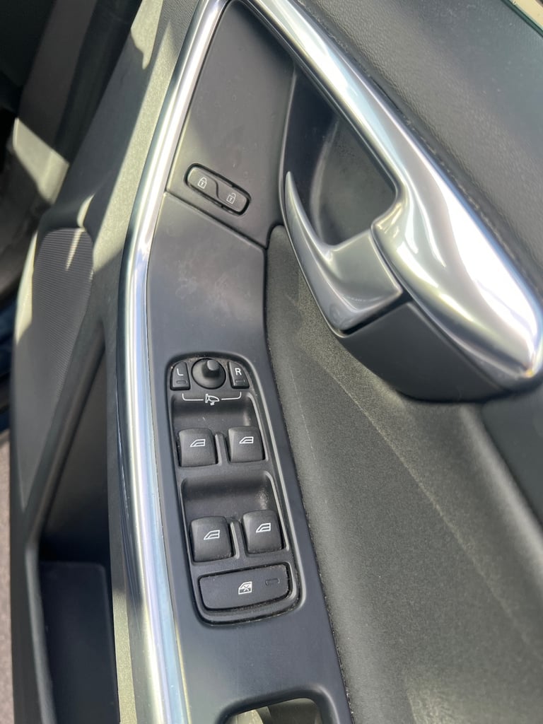 Volvo, XC60, Estate, 2013, Semi-Auto, 2400 (cc), 5 doors