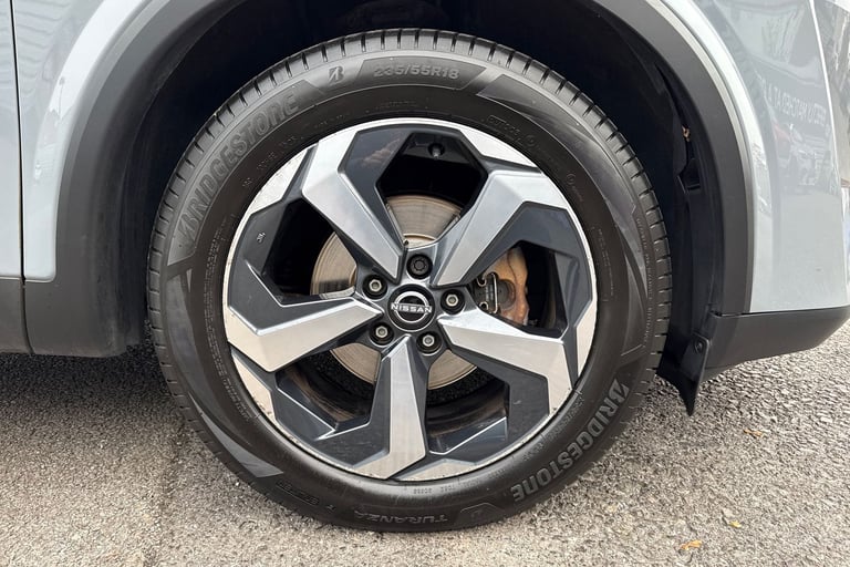 2022 Nissan Qashqai 1.3 DIG-T MHEV N-Connecta XTRON Euro 6 (s/s) 5dr SUV PETROL Automatic