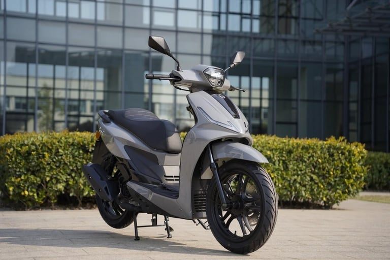 MGB CORAL 125cc Automatic Scooter Learner Legal City Commuter Excellent MPG