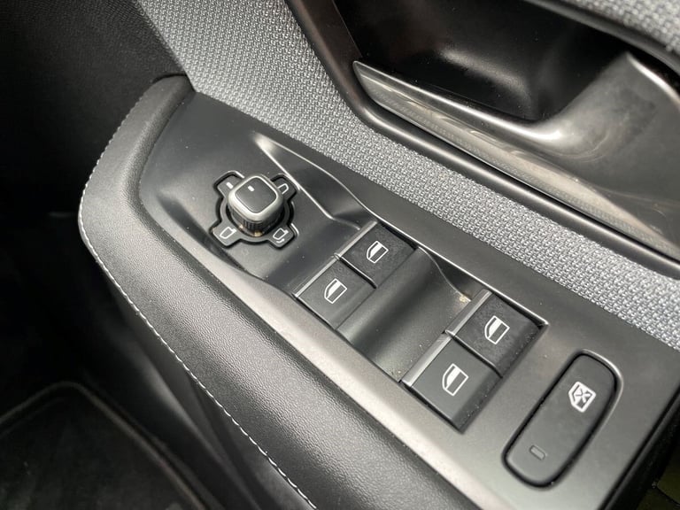  Vauxhall Grandland Electric 73kwh Gs Suv 5dr Electric Auto 213 Ps Electric