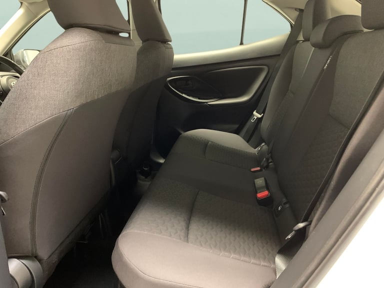 2024 Toyota Yaris Cross 1.5 VVT-h Icon SUV 5dr Petrol Hybrid E-CVT Euro 6 (s/s) (116 ps) - LANE T...