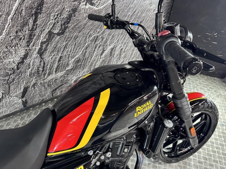 ROYAL ENFIELD GUERRILLA 450 2025