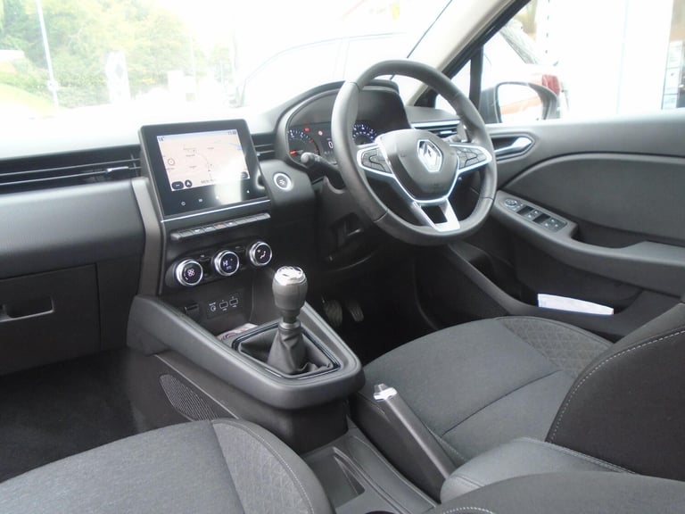 2022 Renault Clio 1.0 TCe Iconic Euro 6 (s/s) 5dr HATCHBACK Petrol Manual