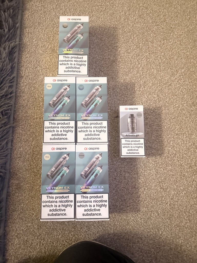 Brand new 5 aspire vapes and new tank 