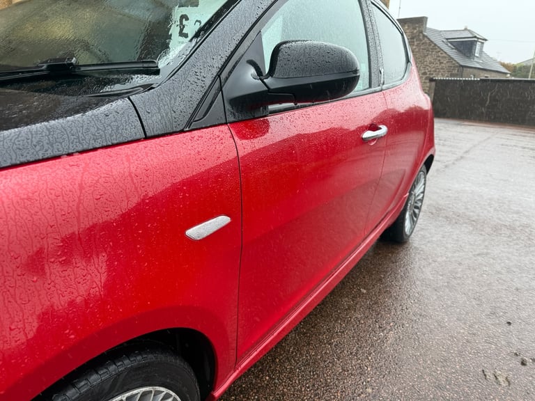 2012 Chrysler Ypsilon 1.2 Black and Red 5dr HATCHBACK Petrol Manual