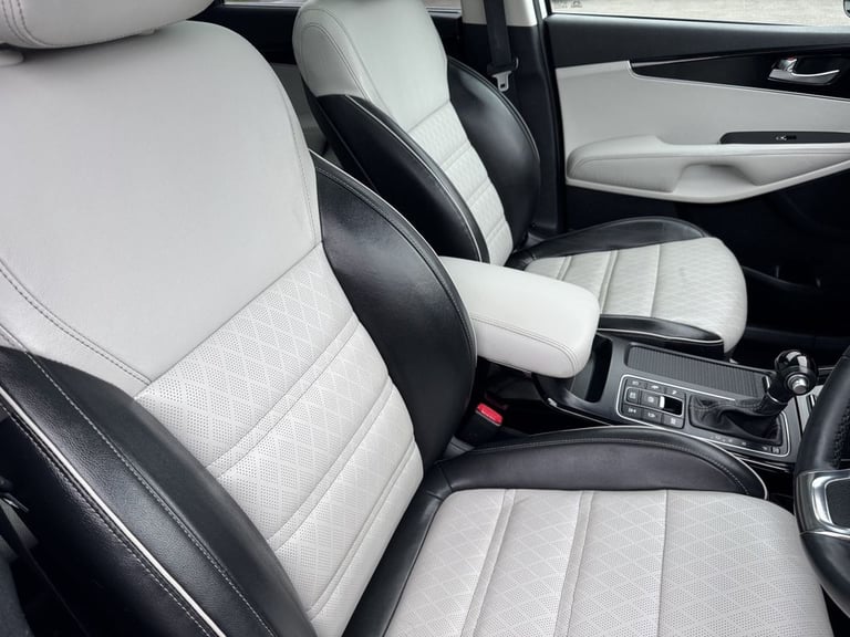 2017 Kia Sorento 2.2 CRDi KX-4 SUV 5dr Diesel Auto AWD Euro 6 (197 bhp) ESTATE Diesel Automatic