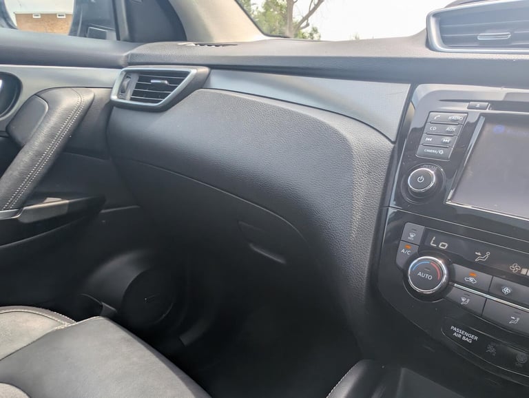 2017 Nissan Qashqai 1.5 dCi Tekna 5dr HATCHBACK DIESEL Manual