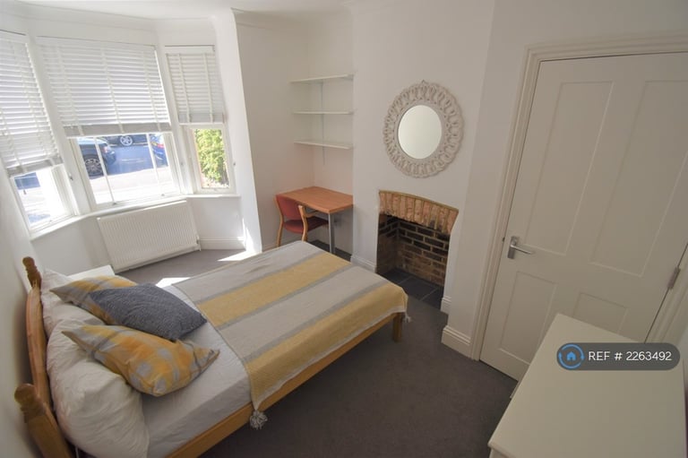 7 bedroom house in Addington Road, Reading, RG1 (7 bed) (#2263492)