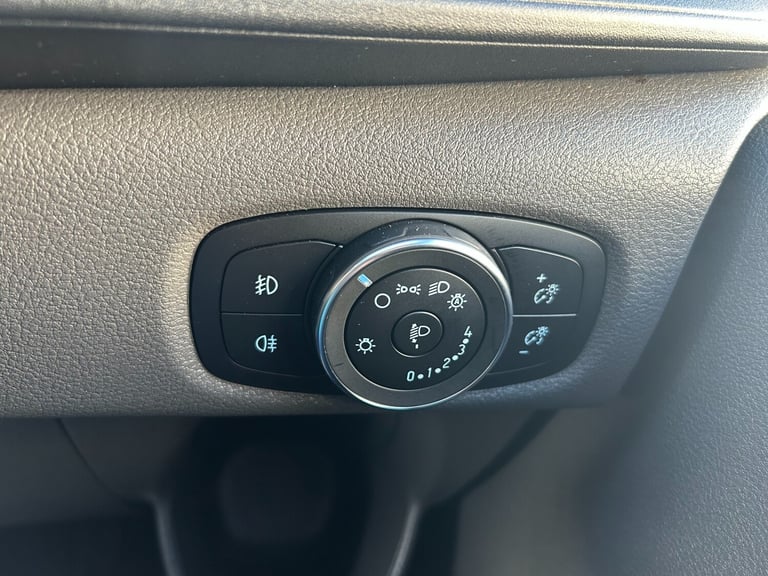 2021 Ford Transit Custom Limited 2.0 EcoBlue 130ps L1 H1 SWB 34,500 miles Grey