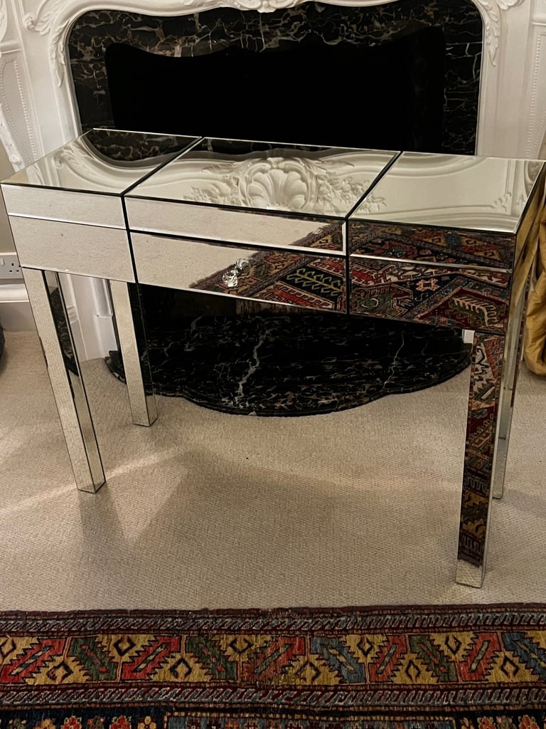 Mirrored dressing table/vanity 