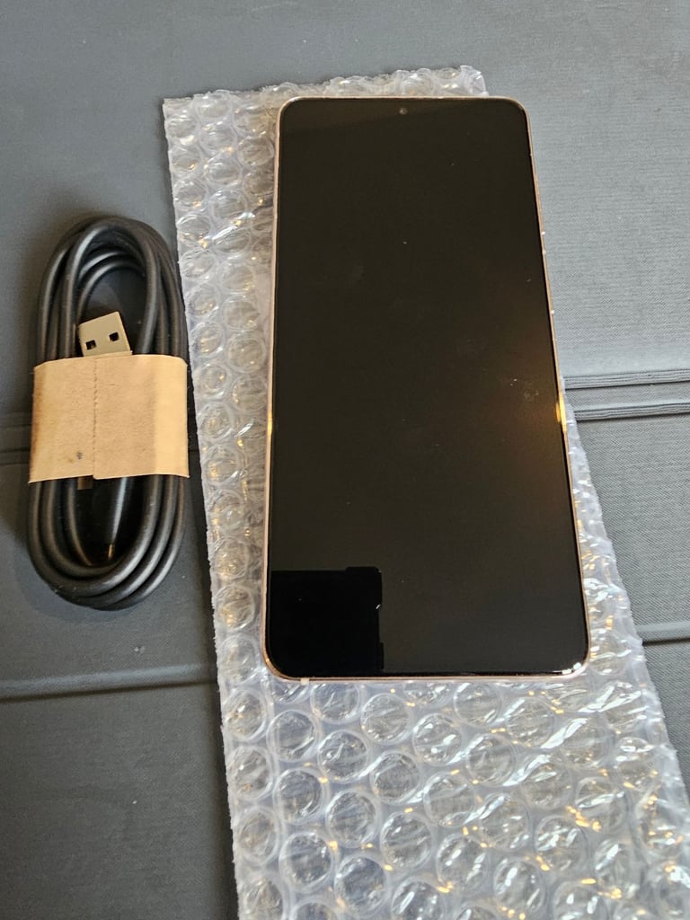 Samsung s21 5g 128gb dual sim unlocked £100