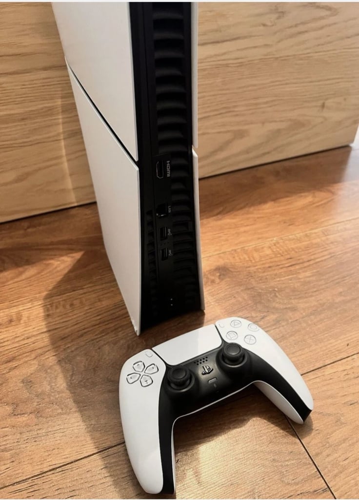 ps5 1tb slim digital console 2 controllers