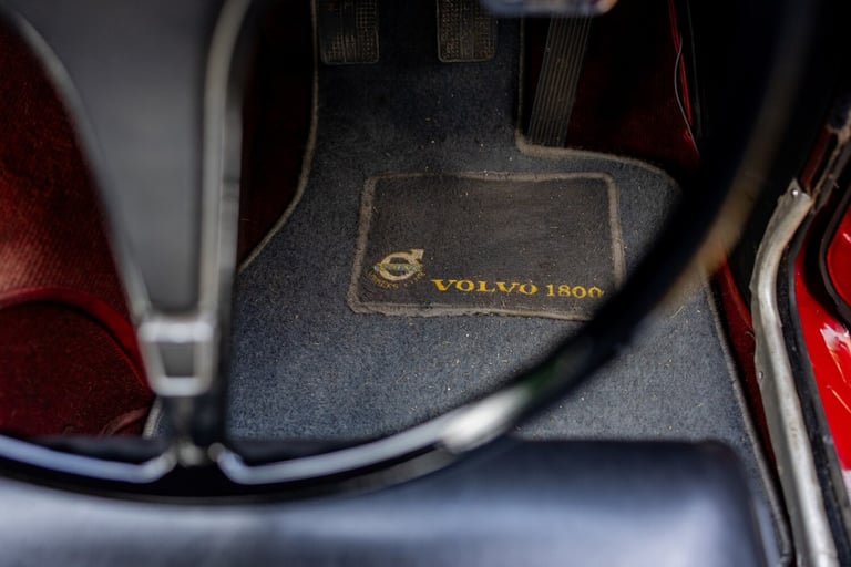 1934 Volvo P1800 P (1967) Coupe PETROL Manual