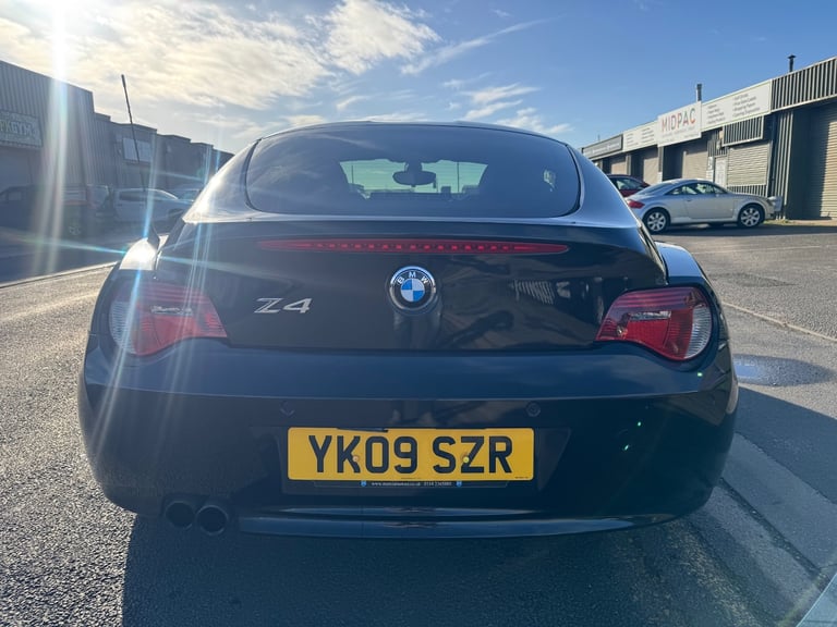 2009 BMW Z4 3.0si SE 2dr / RARE COUPE / ONE OF THE LAST Z4 COUPES PRODUCED